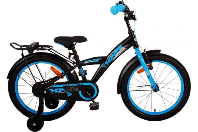 Volare Thombike Kinderfiets - Jongens - 18 inch - Zwart Blauw: een veilige en comfortabele jongensfiets met handrem, terugtraprem, gesloten kettingkast, afneembare zijwieltjes, luxe zadel, verstelbare zadelpen en stuur, en handige achterdrager